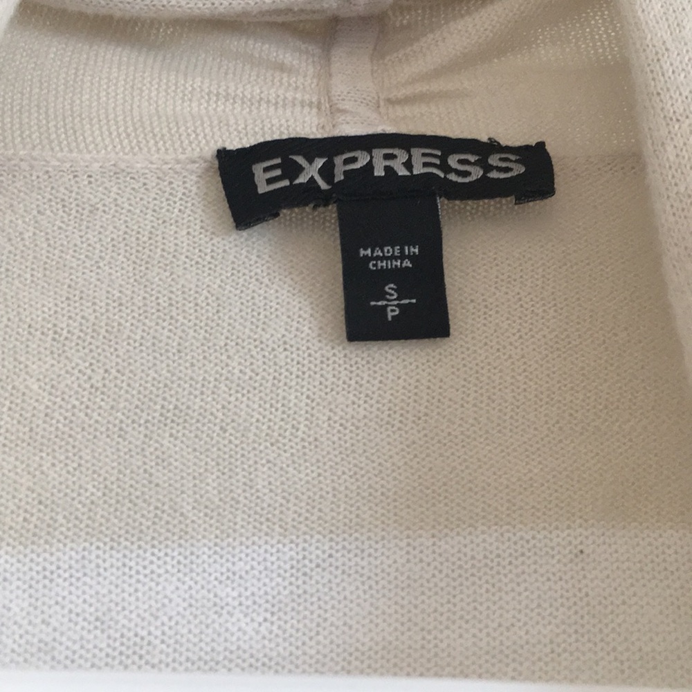 Lightweight sweater from Express - Picture 2 of 2